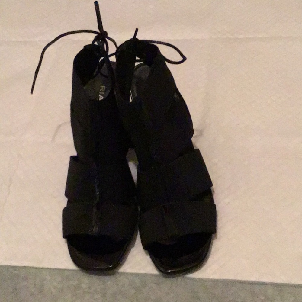 Shoes - Picture 2 of 3